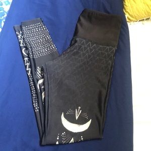 Onzie Las Lunas Leggings